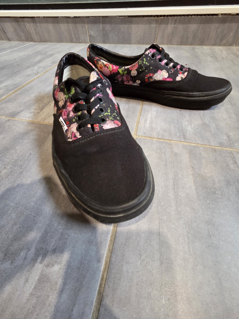 Vans Custom Floral Black Authentic Sneakers Men's 9.5 Women's 11